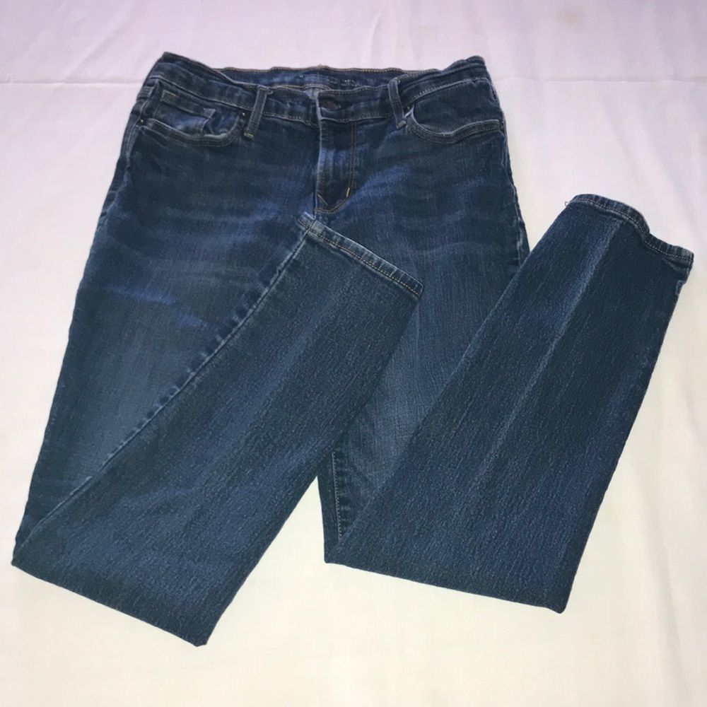 COPY - Old Navy Mid-Rise Jeans-Size 4-EUC